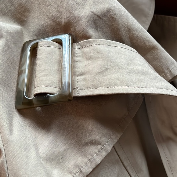 NWT short trench by Forever 21 size M - Picture 5 of 13